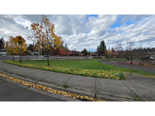 FORSYTHIA St, Springfield, OR 97478
