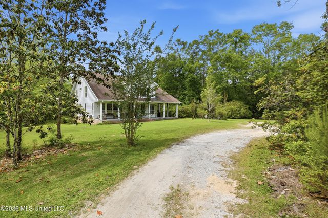 7071 Bayou Talla Lane, Kiln, MS 39556