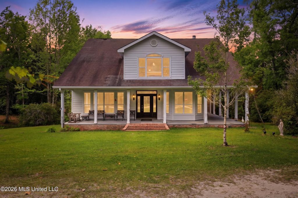 7071 Bayou Talla Lane, Kiln, MS 39556
