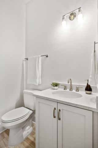 1042 Wynn Cir, Franklin, TN 37064