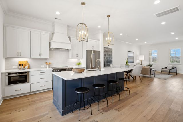 1042 Wynn Cir, Franklin, TN 37064