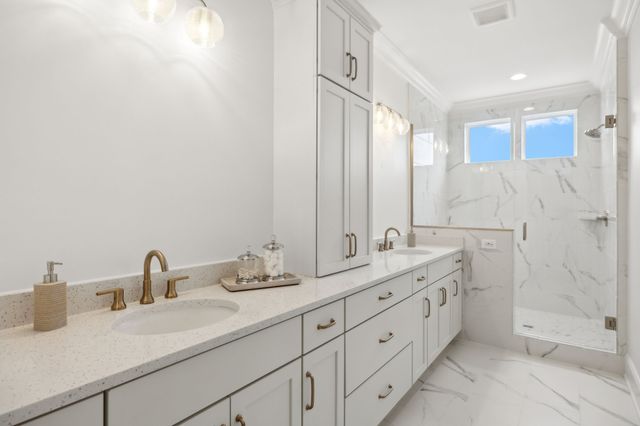 1042 Wynn Cir, Franklin, TN 37064