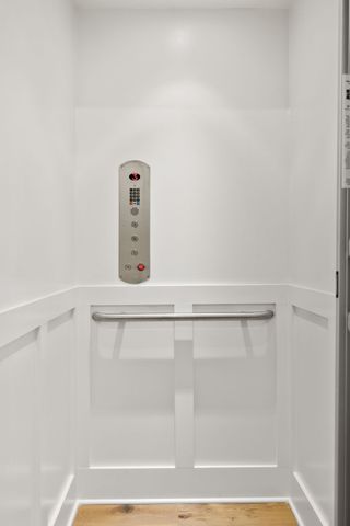 1042 Wynn Cir, Franklin, TN 37064