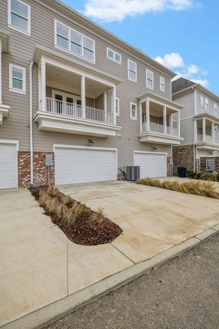 1042 Wynn Cir, Franklin, TN 37064