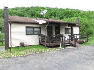 105 Ecker Ln, Indiana Twp, PA 15024