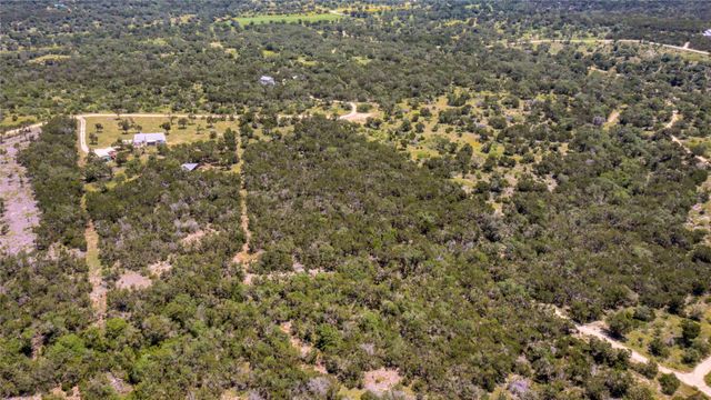 400 Wolf TRL, Wimberley, TX 78676