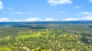 400 Wolf TRL, Wimberley, TX 78676