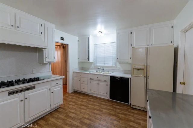 25207 Doria Avenue, Lomita, CA 90717