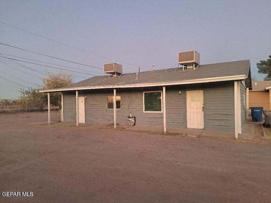 247 CARNES Road A, El Paso, TX 79907
