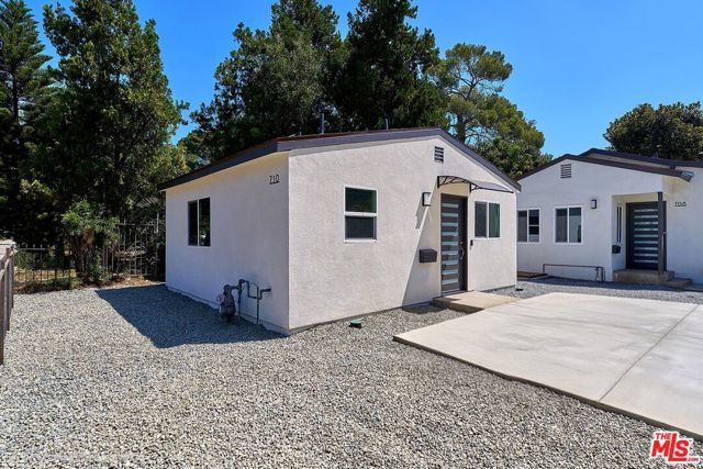 708 N El Molino Avenue, Pasadena, CA 91104