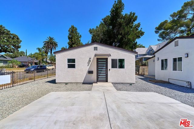 708 N El Molino Avenue, Pasadena, CA 91104