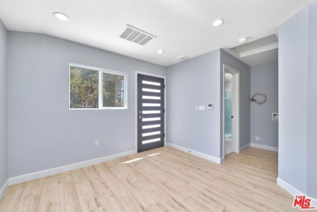 708 N El Molino Avenue, Pasadena, CA 91104
