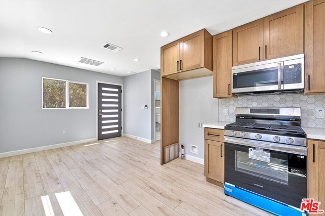 708 N El Molino Avenue, Pasadena, CA 91104