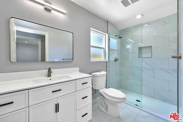 708 N El Molino Avenue, Pasadena, CA 91104