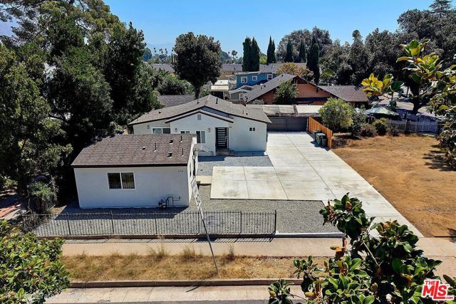 708 N El Molino Avenue, Pasadena, CA 91104