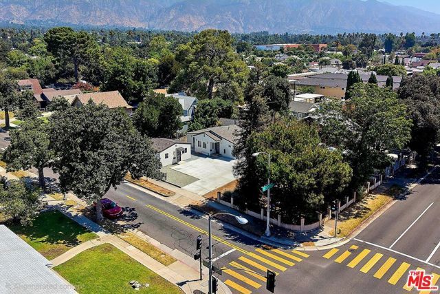 708 N El Molino Avenue, Pasadena, CA 91104