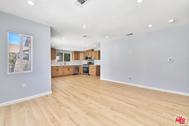 708 N El Molino Avenue, Pasadena, CA 91104