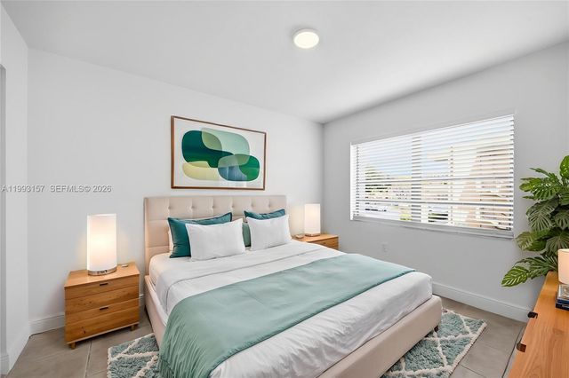 10431 N Kendall Dr D204, Miami, FL 33176