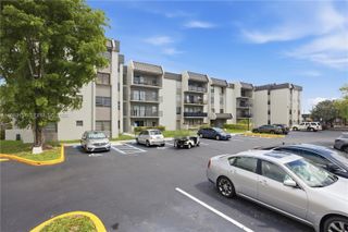 10431 N Kendall Dr D204, Miami, FL 33176