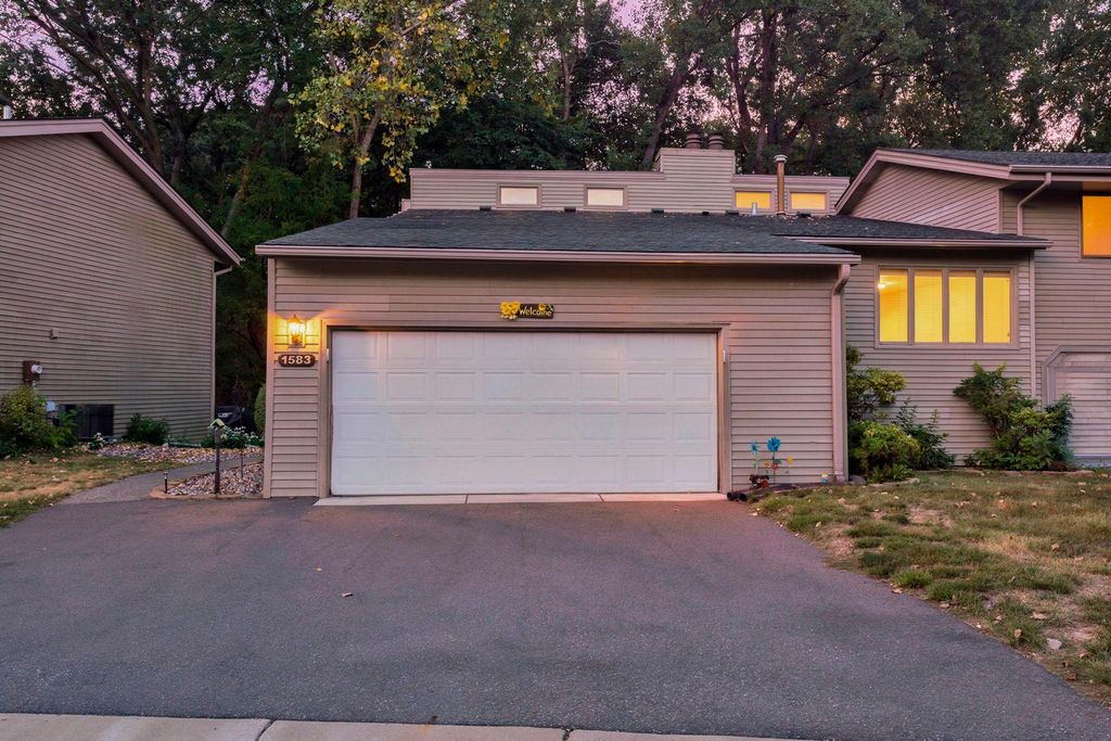 1583 S Bavarian Pass, Fridley, MN 55432 — exterior