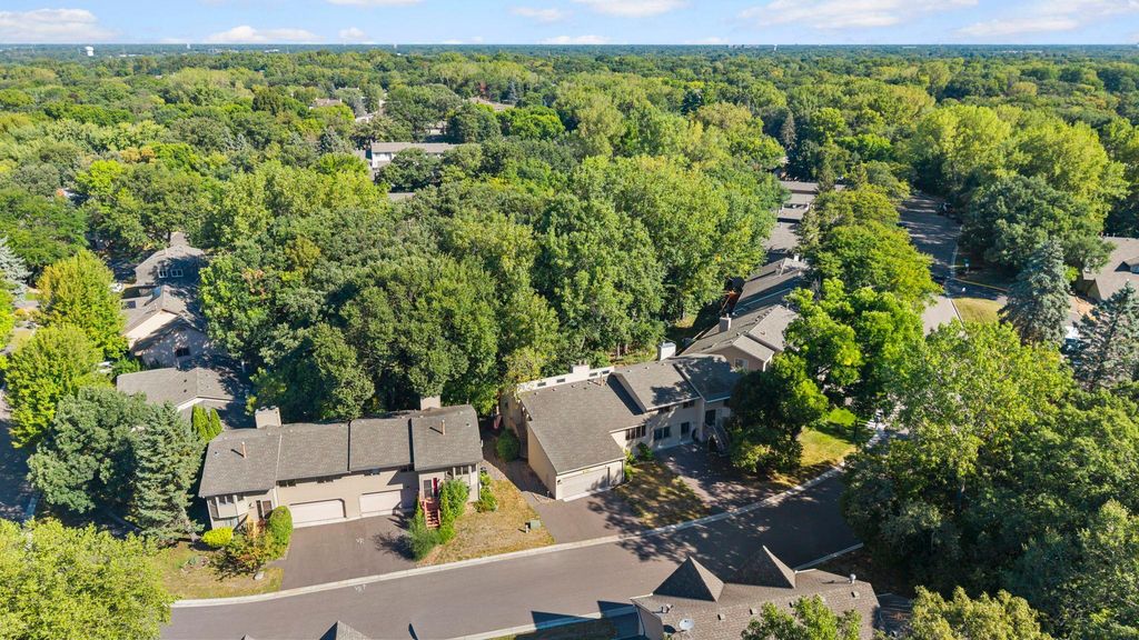 1583 S Bavarian Pass, Fridley, MN 55432 — photo 3