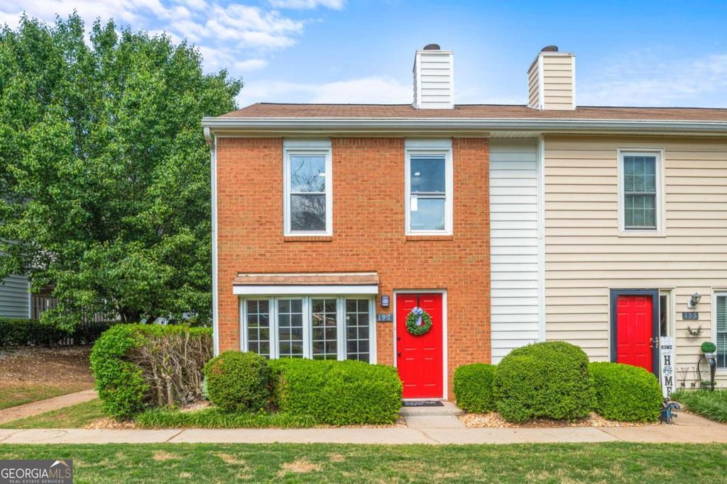197 Holcomb Ferry Road, Roswell, GA 30076