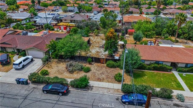 591 S Juanita, Hemet, CA 92543