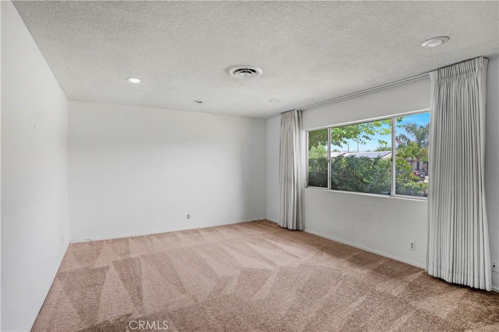 Image 17 of property listing at 591 S Juanita, Hemet, CA 92543