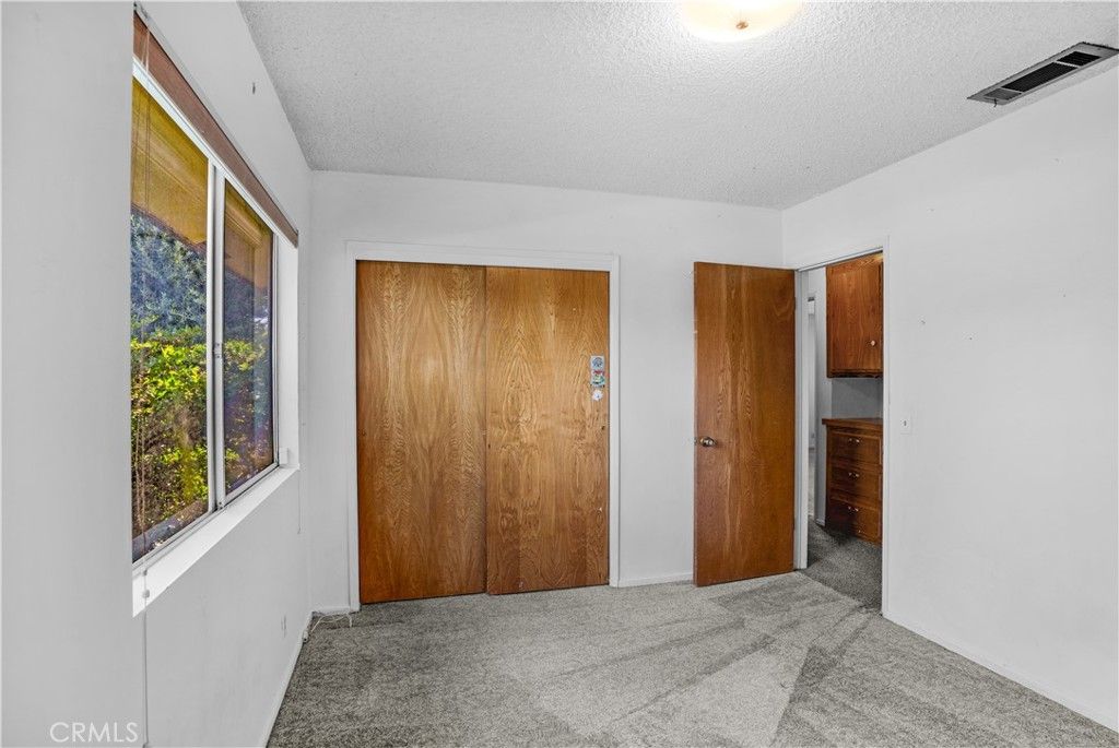 Image 21 of property listing at 591 S Juanita, Hemet, CA 92543