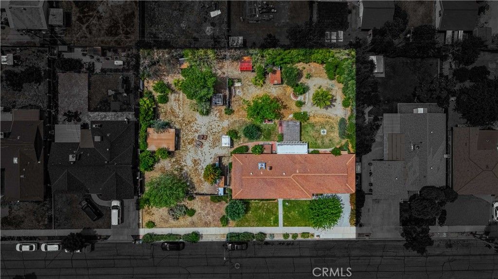 Image 5 of property listing at 591 S Juanita, Hemet, CA 92543