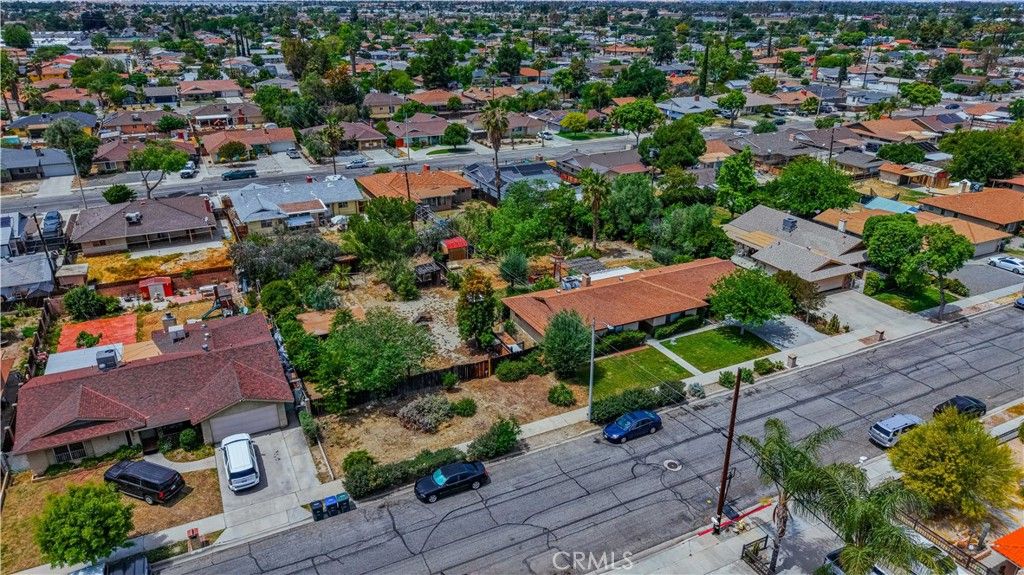 Image 6 of property listing at 591 S Juanita, Hemet, CA 92543