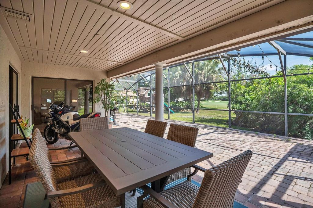 Image 25 of property listing at 7207 GREENVILLE COURT, Orlando, FL 32819