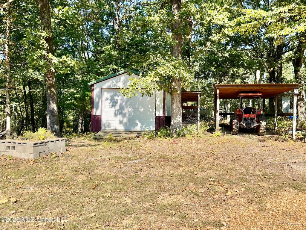 8 County Road 531, Como, MS 38619 — photo 3