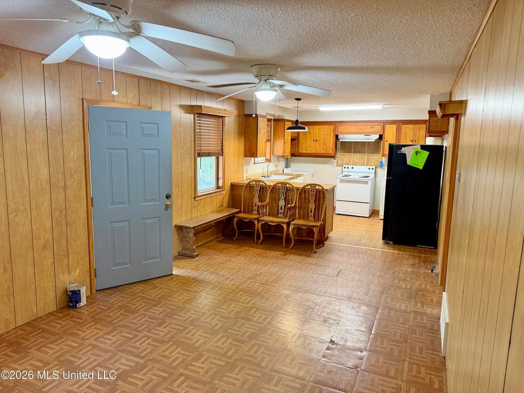 8 County Road 531, Como, MS 38619 — photo 5