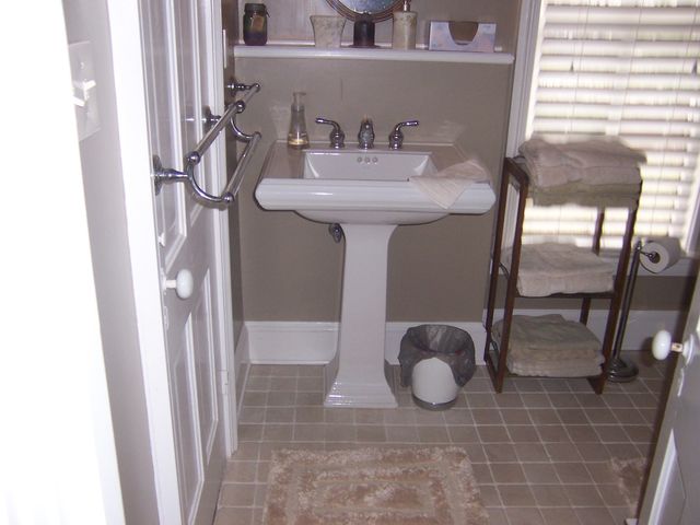 1301 South Batavia Avenue, Geneva, IL 60134