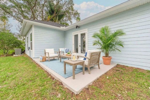 679 Coral Cir, St Augustine, FL 32080