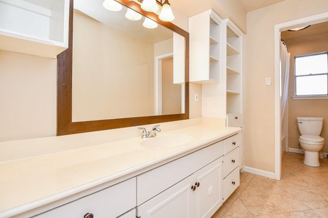 11507 Barwood Bend Drive, Houston, TX 77065