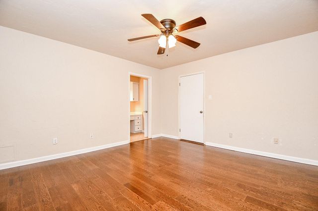 11507 Barwood Bend Drive, Houston, TX 77065