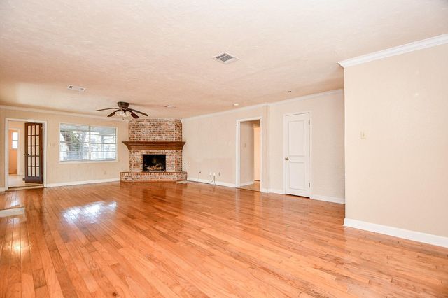 11507 Barwood Bend Drive, Houston, TX 77065