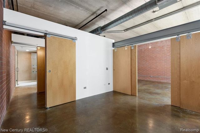322 E Harrison Avenue 4, Royal Oak, MI 48067