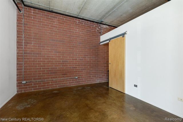 322 E Harrison Avenue 4, Royal Oak, MI 48067