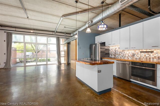 322 E Harrison Avenue 4, Royal Oak, MI 48067