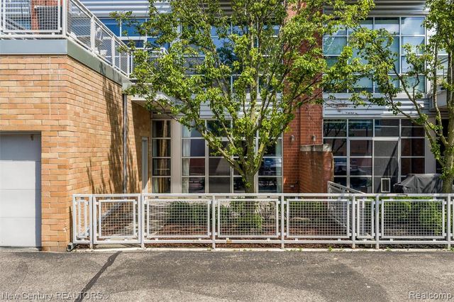 322 E Harrison Avenue 4, Royal Oak, MI 48067
