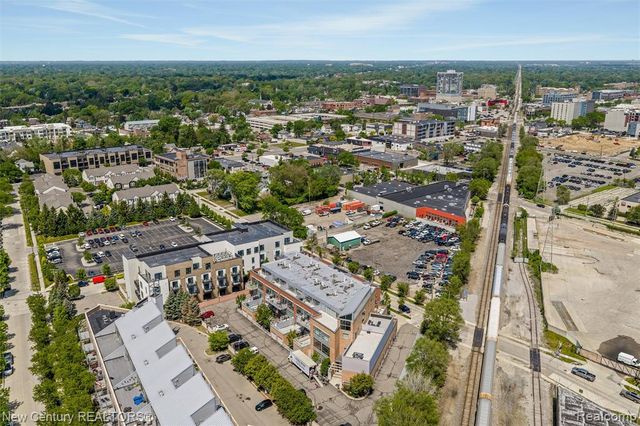 322 E Harrison Avenue 4, Royal Oak, MI 48067