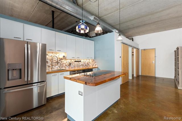 322 E Harrison Avenue 4, Royal Oak, MI 48067