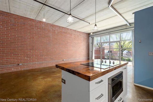322 E Harrison Avenue 4, Royal Oak, MI 48067