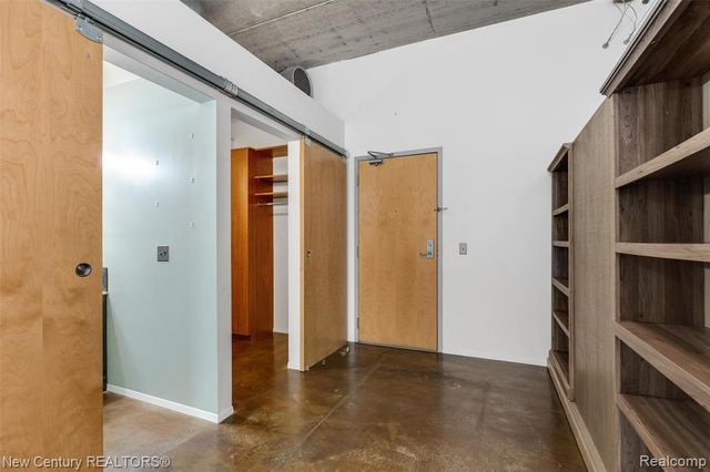 322 E Harrison Avenue 4, Royal Oak, MI 48067