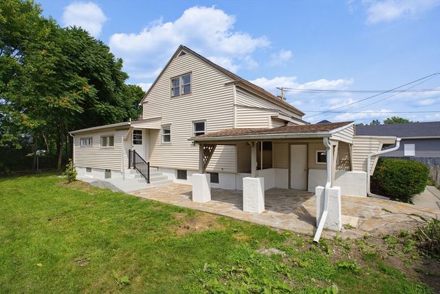 1 Railroad Ct, Millbury, MA 01527