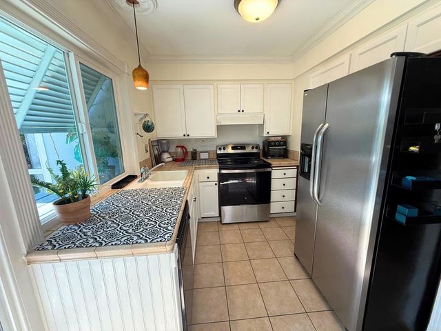3839 Vista Campana S 8, Oceanside, CA 92057