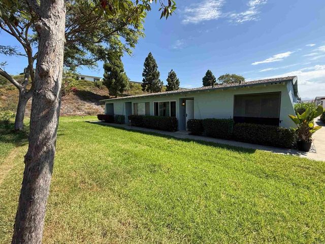 3839 Vista Campana S 8, Oceanside, CA 92057